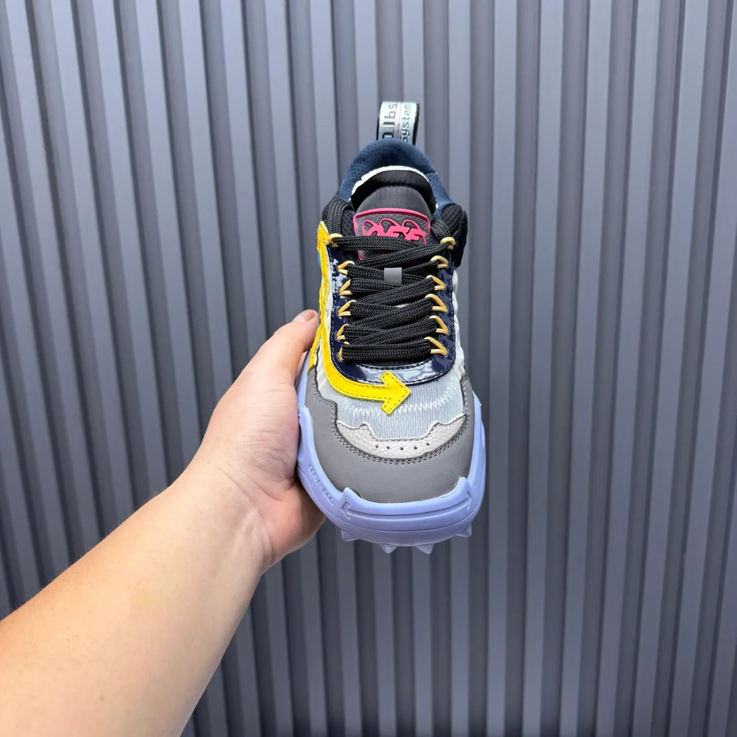 P680 OFF WHITE⚡️Couple style⚡️ Size: 35-40 women’s style 39-46 men’s style